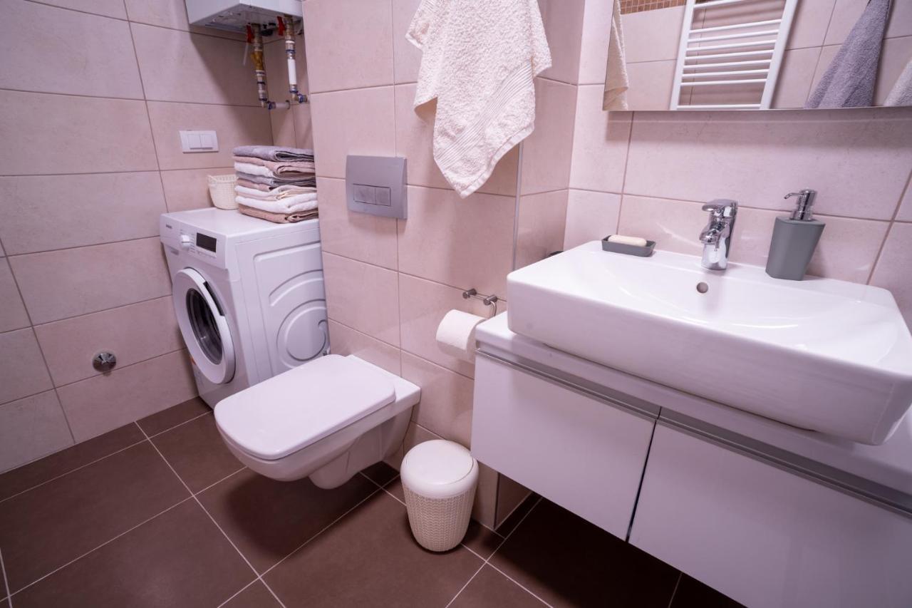 Apartman G8 Deluxe Pale Dış mekan fotoğraf
