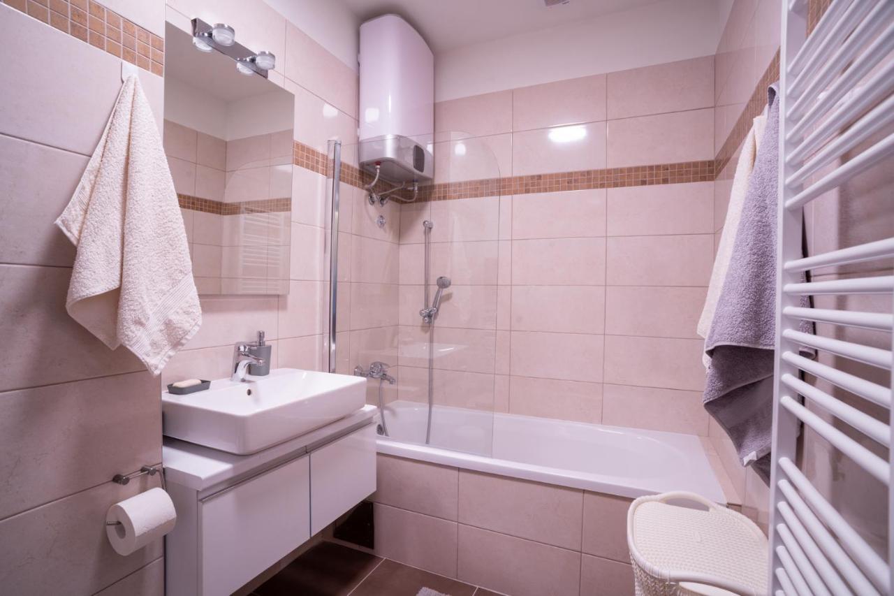 Apartman G8 Deluxe Pale Dış mekan fotoğraf